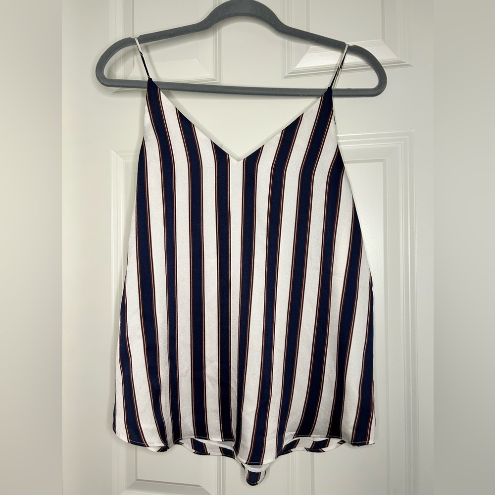Express tank top, beautiful, preloved. Size M. - Picture 4 of 6